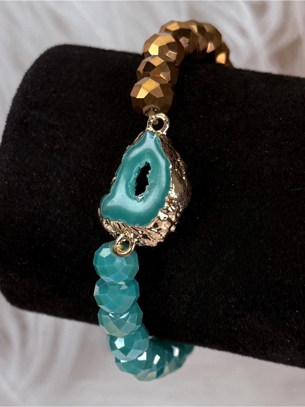 Goldtone Turquoise Blue Green Colored Brown reflective Beaded Stretch Bracelet
